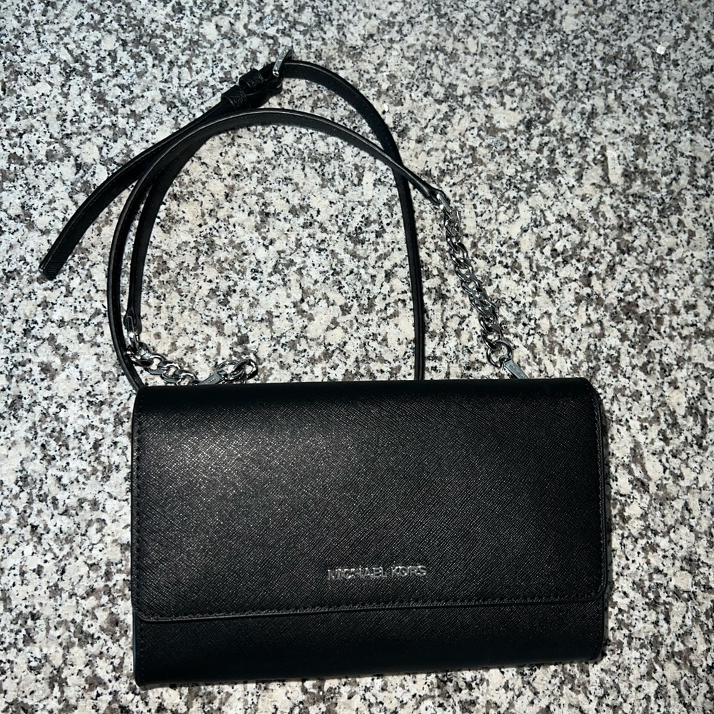 Michael Kors saffiano jet set crossbody purse black large clutch wristlet